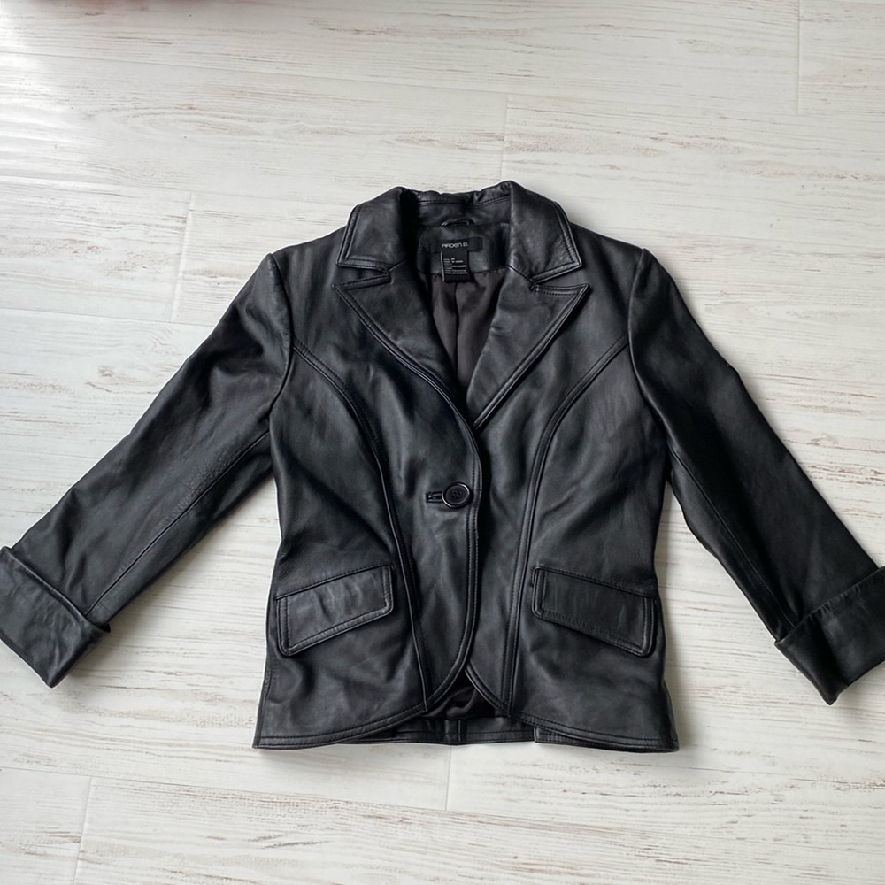 Arden B leather blazer   Size M. Black 3/4 sleeve. Stunning.